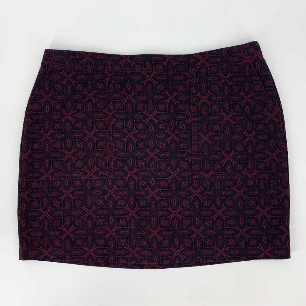 Banana Republic Mini Skirt Medallion‎ Geo Print Burgundy 14 Boho Academic Cotton